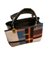 Kuoy plaid purse or handbag