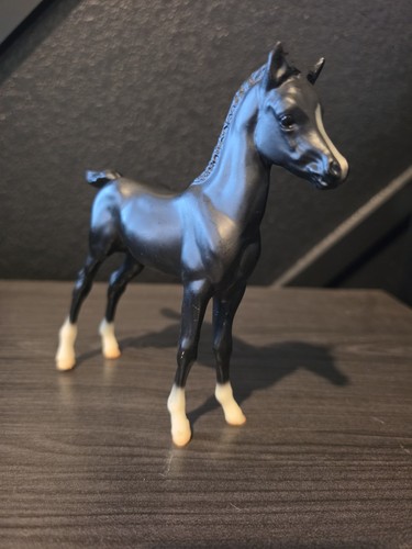 Breyer black proud arabian - breyer,