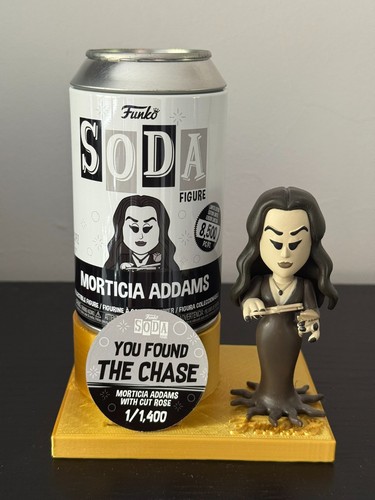 Morticia addams funko soda - addams,