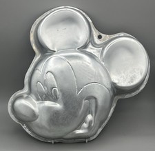 Wilton Mickey Mouse Disney Aluminum Cake Pan Cake Tin Vintage 2105-7070