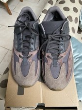 Adidas Yeezy Boost 700 - Mauve