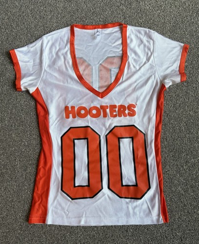 Authentic hooters girls - authentic,