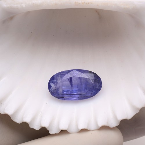 Natural tanzanite - 6.75,