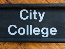 Vintage City College / bus