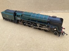 OO Hornby Railways Class 9F 2-20-0 'Evening Star' and tender - runs well