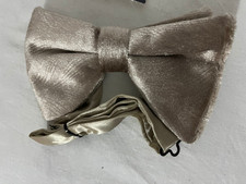 Champagne Gold Velvet Bow Tie brand new