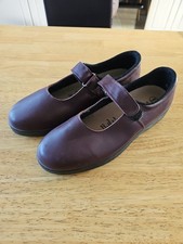 Free Step Size 6 Burgundy