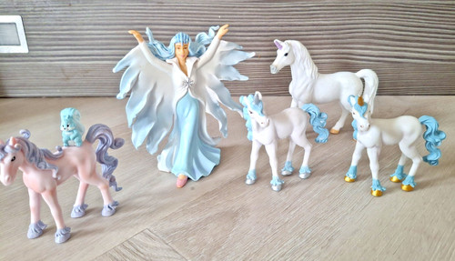 Elc snow queen unicorn - snow,