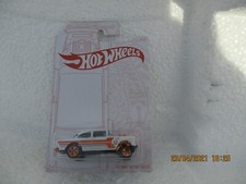 HOT WHEELS PEARL AND CHROME