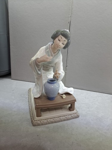 Lladro figurine hand made - lladro,