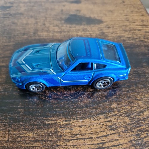 Hot wheels nissan - wheels,
