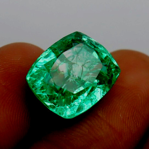 Green emerald loose - green,