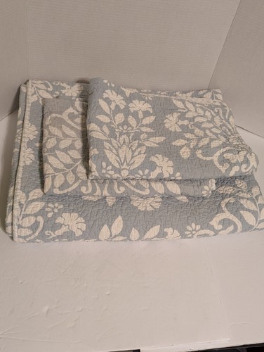 Laura ashley quit - ashley,