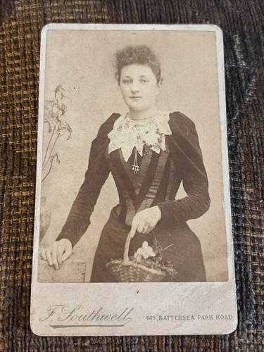 Victorian cdv photo woman - cdv,