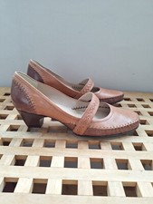 STUNNING CLARKS K SHOES DAWN