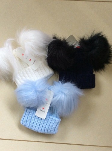Large double pom - pom, fur