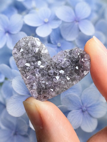 Amethyst geode heart palm - heart,