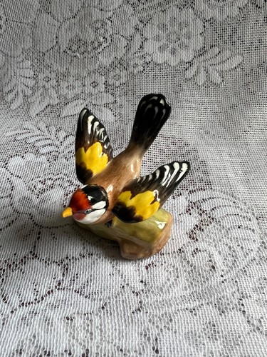 Crown staffordshire goldfinch - crown,
