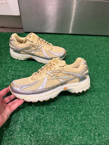 Brand new brooks - brand,