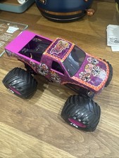 Hot Wheels Monster Jam Calavera 1:24 Diecast Monster Truck