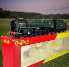 Boxed Hornby R2785 BR Green 9F