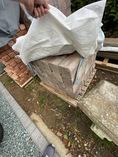 Low kerbs for - driveways, key