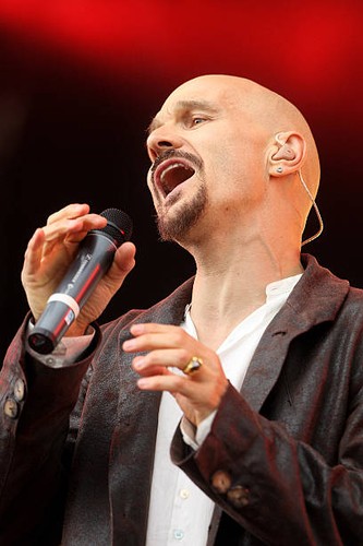 Tim booth james performs on - tim,