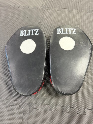 Blitz hand held - held, martial