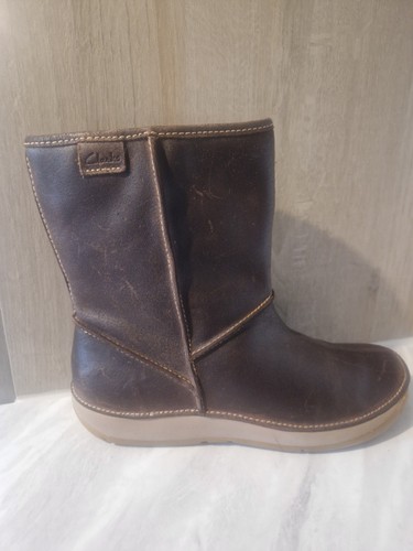 Clarks ladies flat brown - clarks,