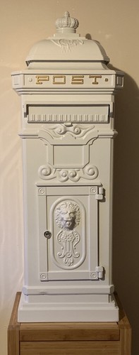 Grand pillar freestanding cast - pillar,