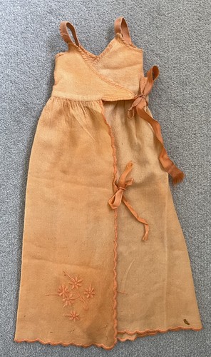 Pretty antique vintage doll - pretty,