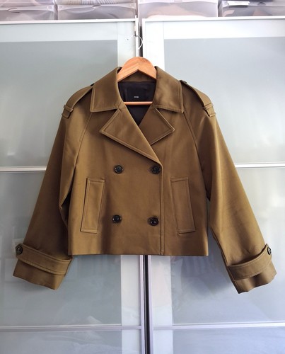 Mango cropped cotton trench