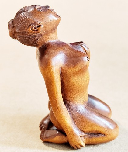 M8664 hand carved boxwood - hand,