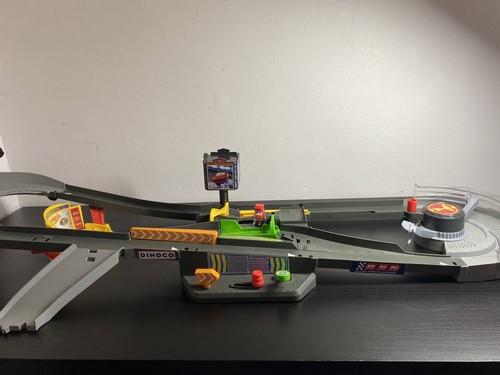 Disney cars piston - disney,