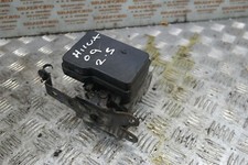 BFD046216 2009 TOYOTA HILUX 2.5 D4D HL2 ABS PUMP