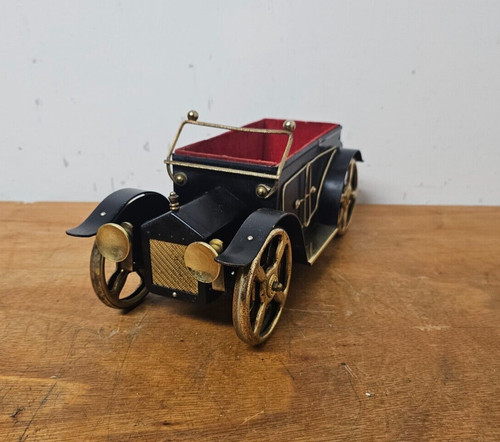Vintage music box - music, serving