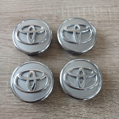 Genuine toyota auris yaris - 4,