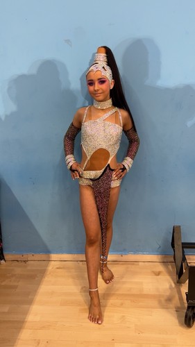 Dance suit freestyle - dance,