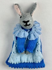 VTG 10"x7" Hand-Knitted