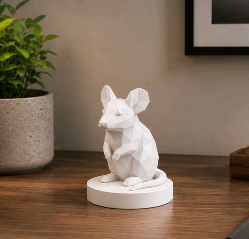 Low poly mouse statue - low,