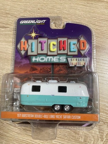 Green light camping trailer - green,