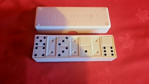 Vintage dominoes in original - ,