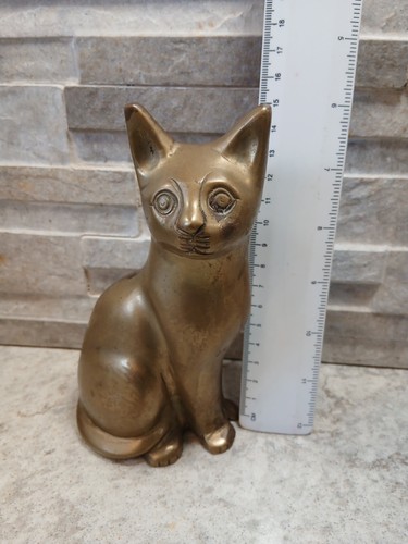 Vintage cast brass cat statue - cast,
