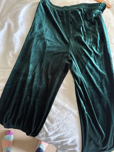 Emerald green velvet flared - emerald,