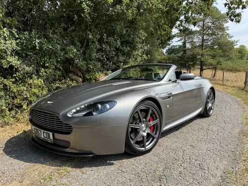 Aston martin vantage - martin,