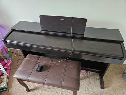 Yamaha arius ydp 143 - yamaha,