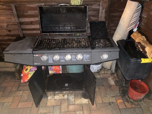 Gas barbecue grill with side - gas,