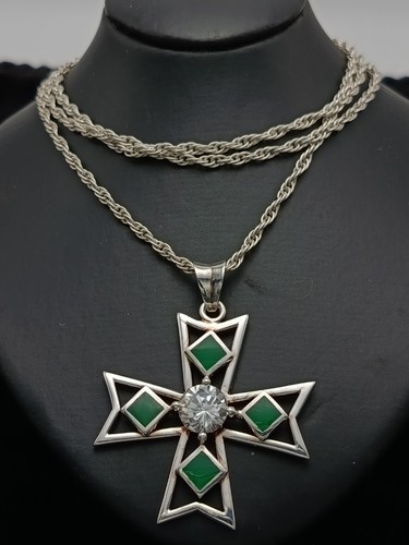 Sterling silver maltese - sterling, cross