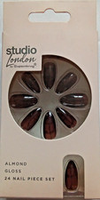 Studio London Almond Gloss 24 Nail Set Glue(Expire 06/23) BrownT/Shell Effect