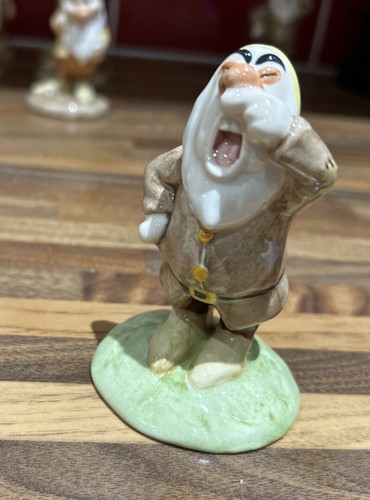 Royal doulton disney snow - doulton,